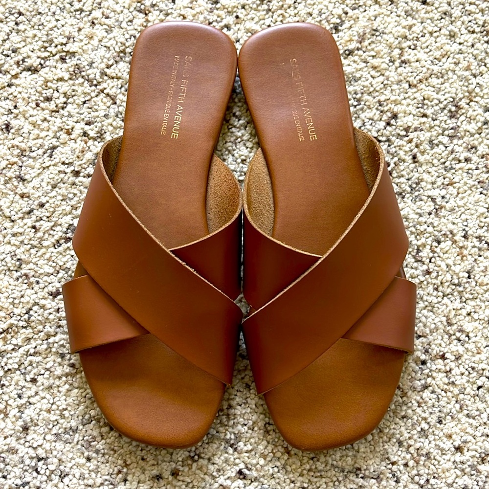 Saks Fifth Avenue leather sandal // 8